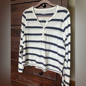 American Eagle Long Sleeve Henley longer Crop - Navy/Wht Stripe - Size - L